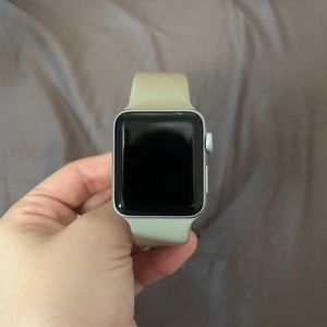 APPLE WATCH SERIES 3 GPS SILVER